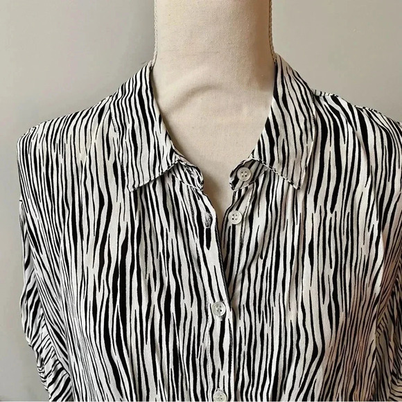 Three Dots Zebra Print Tie Front Button Down Blouse Black White High Low Hem L - Picture 6 of 15